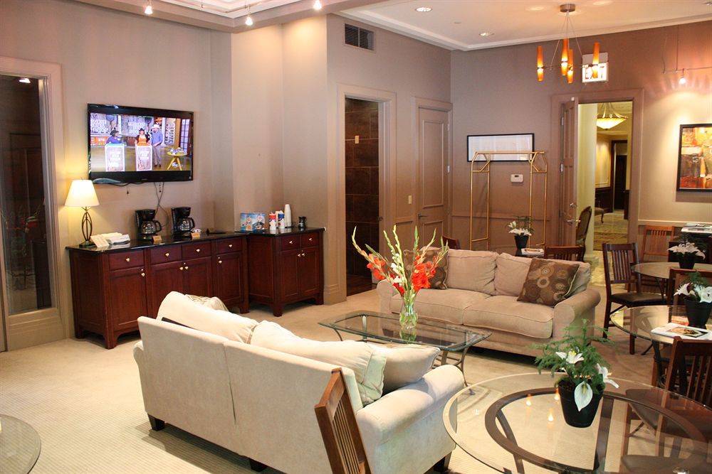 Dewitt Hotel And Suites Chicago Bagian luar foto