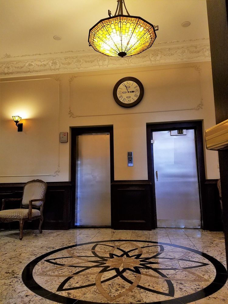 Dewitt Hotel And Suites Chicago Bagian luar foto