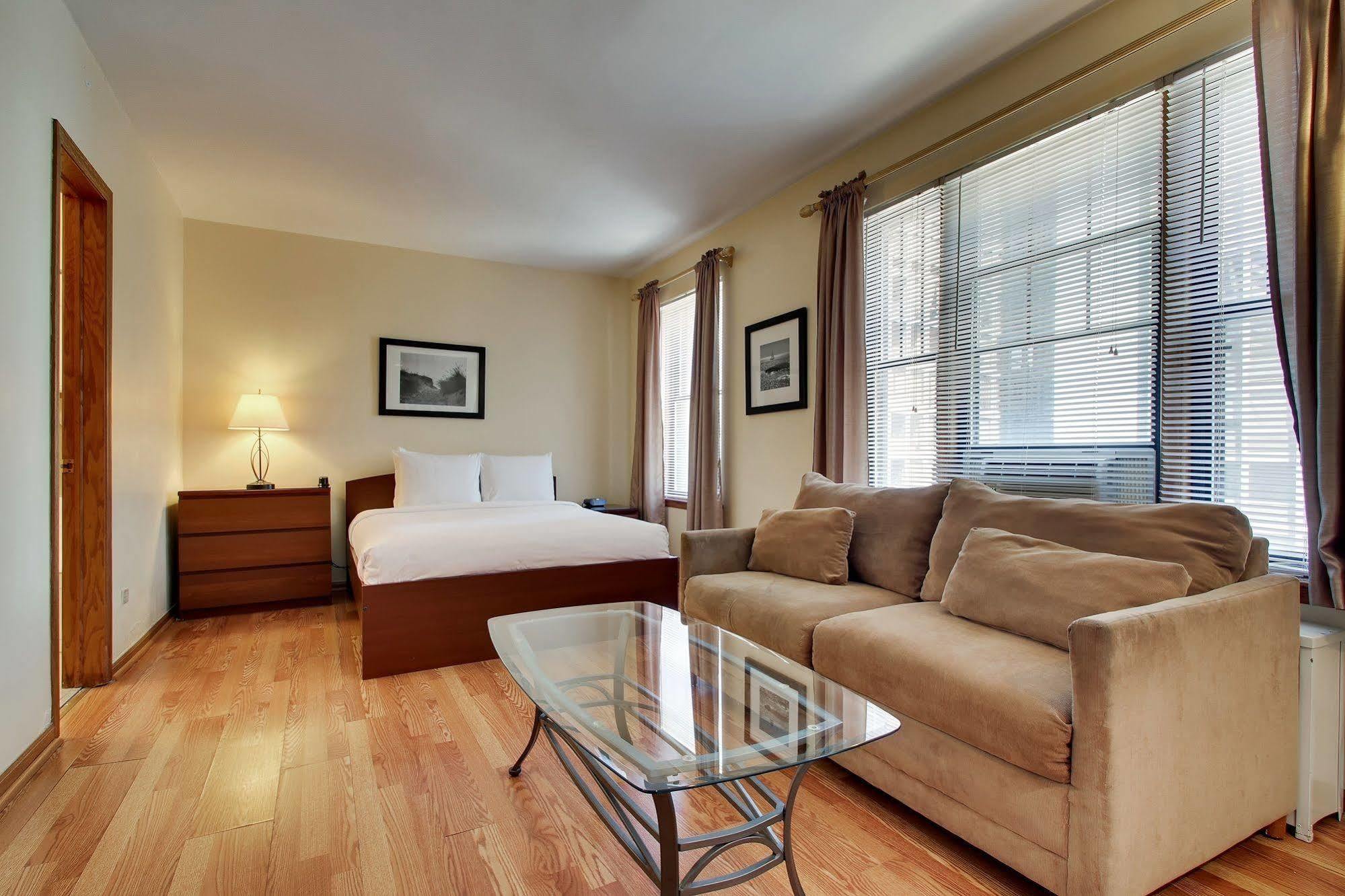 Dewitt Hotel And Suites Chicago Bagian luar foto